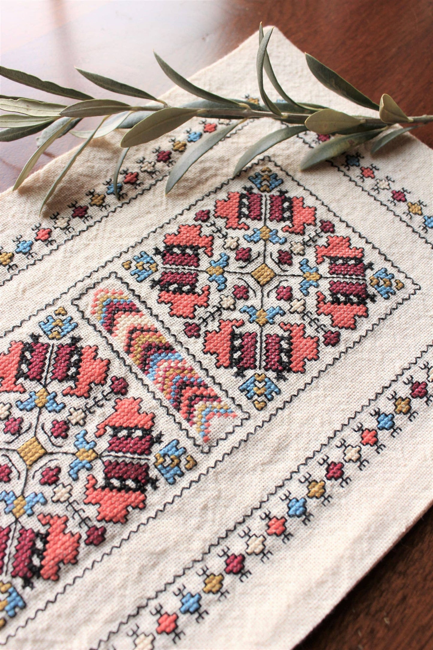 Cross Stitch Table Runner Kit Despina’s Anemone