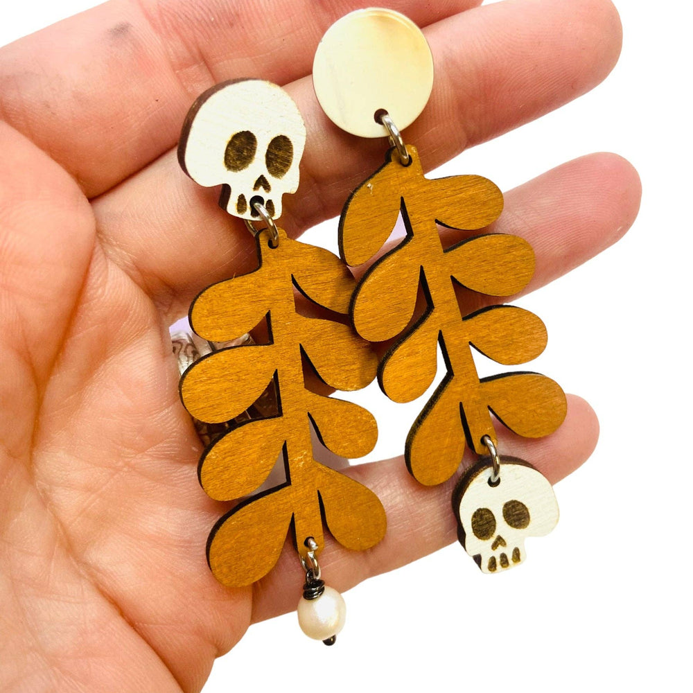 
                      
                        Leopard Frog - Wooden Skull Earrings Mismatch with Plant, Laser Cut - Gothi
                      
                    