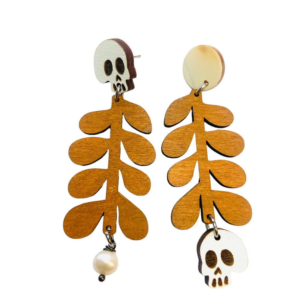 
                      
                        Leopard Frog - Wooden Skull Earrings Mismatch with Plant, Laser Cut - Gothi
                      
                    
