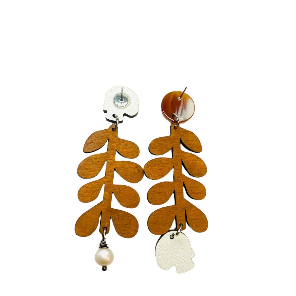 
                      
                        Leopard Frog - Wooden Skull Earrings Mismatch with Plant, Laser Cut - Gothi
                      
                    