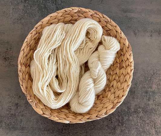 Hand-spun 100% merino single wool, natural, undyed