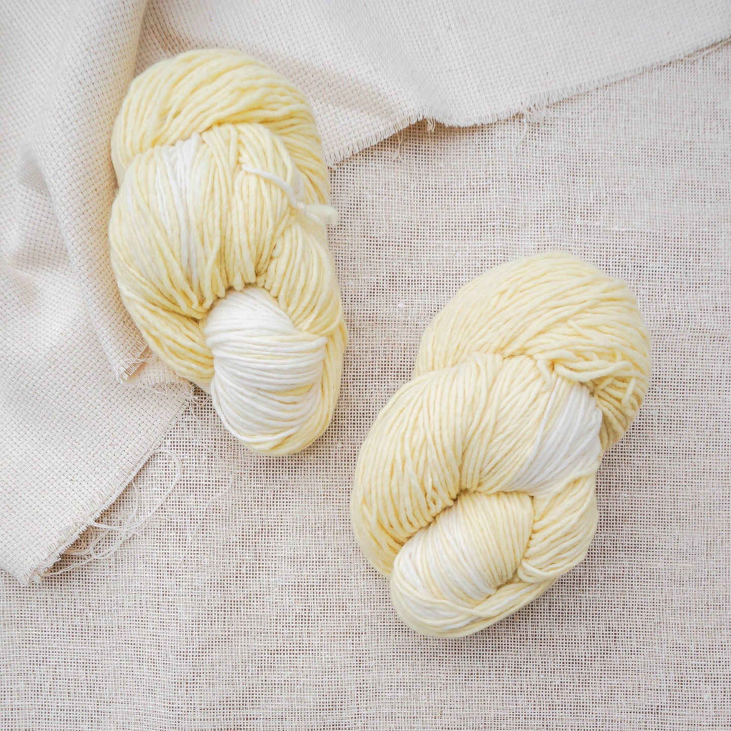 Maki Yarn, 100% wool hand-dyed with botanicals